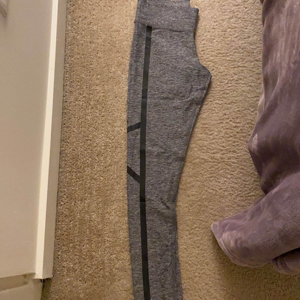VS Pink leggings